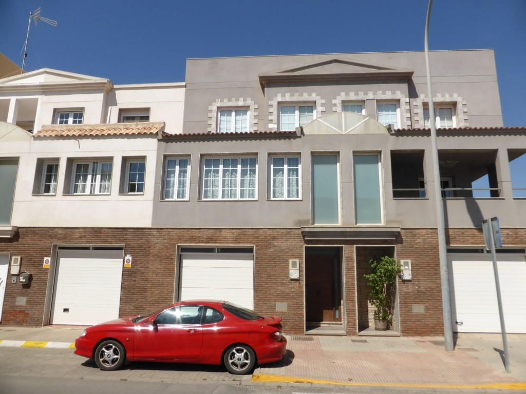 Imagen 1 de Casa-Chalet en Venta en Ejido