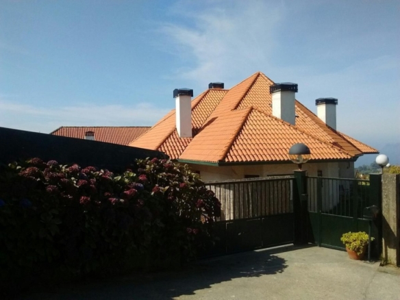 Imagen 1 de Casa-Chalet en Venta en Vigo Pontevedra
