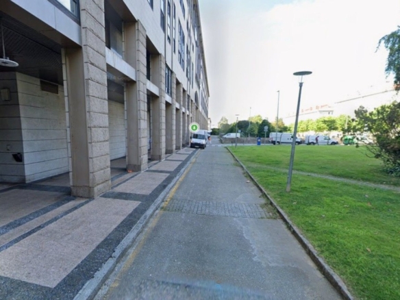 Imagen 2 de Local comercial en Venta en Santiago De Compostela La Coruña