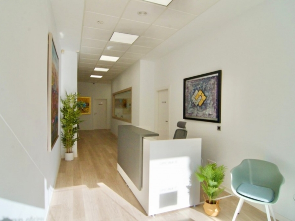 Imagen 3 de Oficina en Alquiler en Albir Alicante