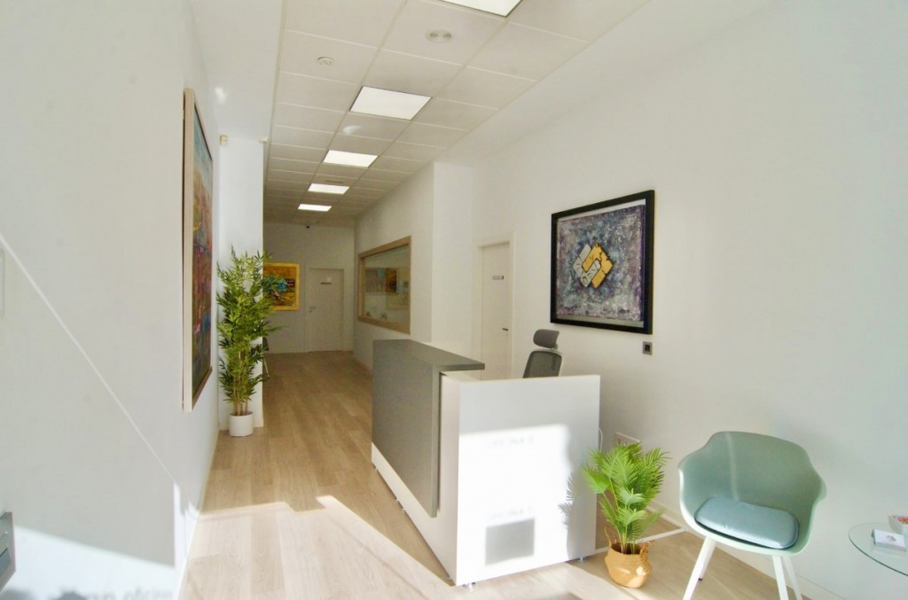 Imagen 3 de Oficina en Alquiler en Albir Alicante