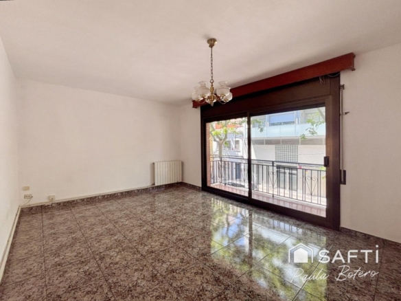 Imagen 3 de Vivienda Unifamiliar adosada en el centro de Vilanova y a 5' de la playa