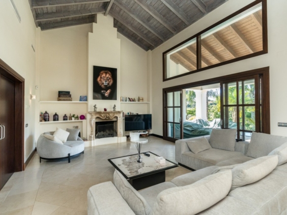 Imagen 2 de Casa-Chalet en Venta en Benahavis Málaga