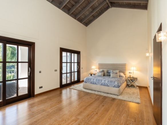 Imagen 4 de Casa-Chalet en Venta en Benahavis Málaga