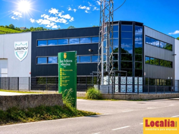 Imagen 1 de NAVE CON CLUB DE PÁDEL EN VENTA EN CANTABRIA