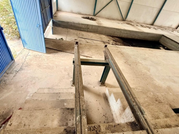 Imagen 2 de Nave industrial en Venta en Cantoria Almería