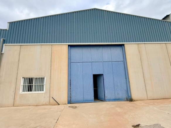 Imagen 1 de Nave industrial en Venta en Cantoria Almería