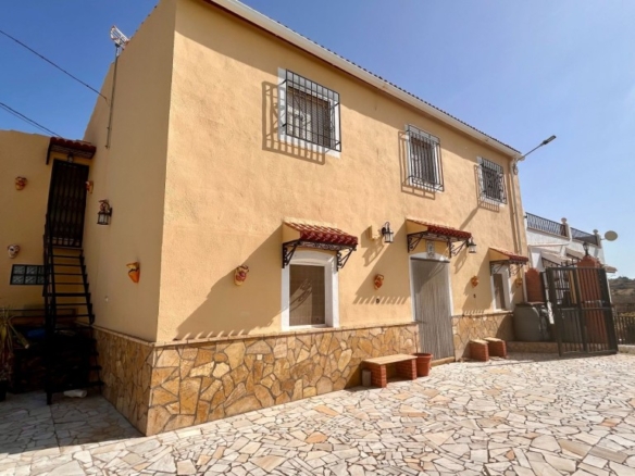 Imagen 1 de Casa-Chalet en Venta en Albox Almería