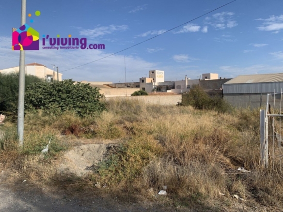 Imagen 1 de Solar residencial en Venta en Albox Almería