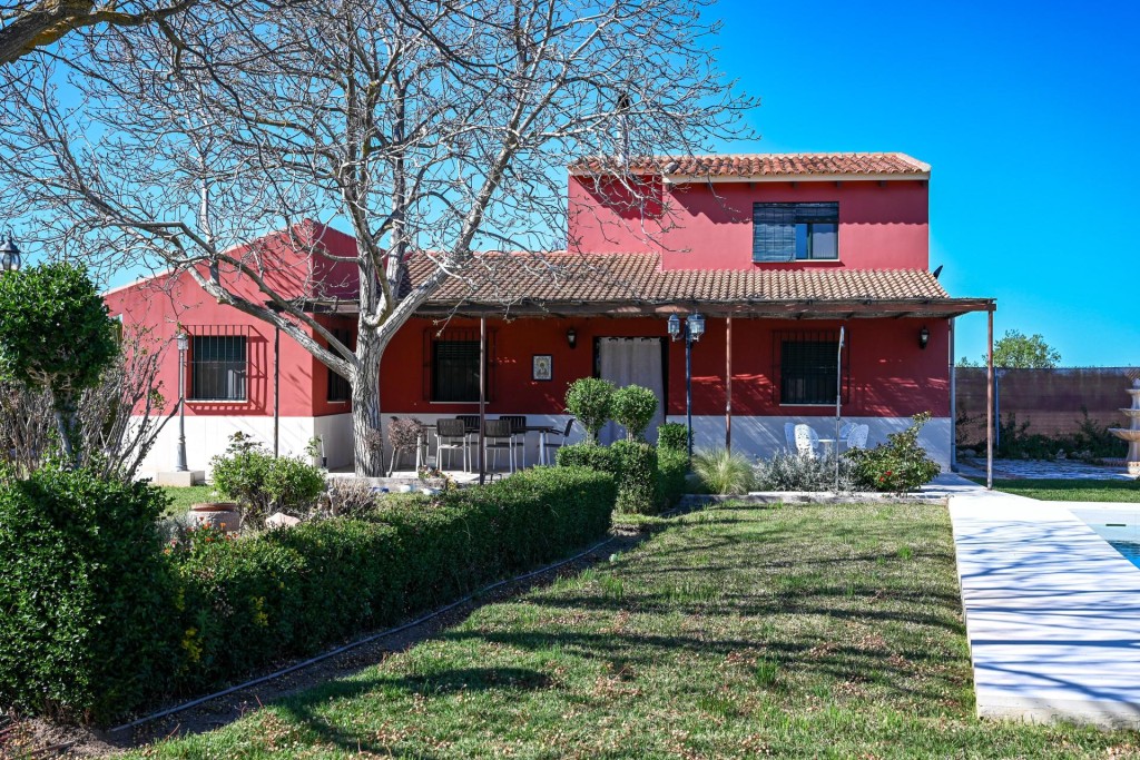 Imagen 4 de Exclusiva casa de campo URBANA en la Vega de Antequera