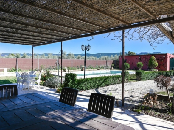 Imagen 1 de Exclusiva casa de campo URBANA en la Vega de Antequera