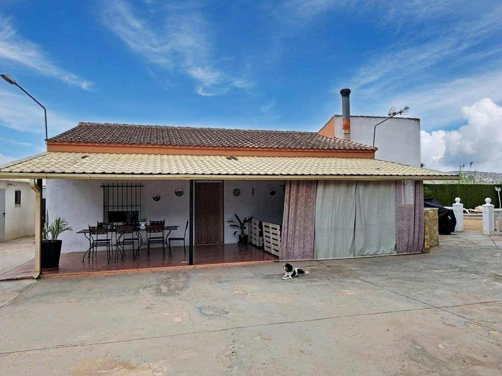 Imagen 4 de Tu chalet de 5 habitaciones - piscina - listo para disfrutar