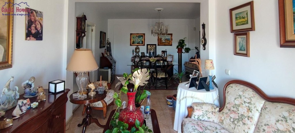 Imagen 3 de AMPLIA VIVIENDA A LOS PIES DE LA CALETA