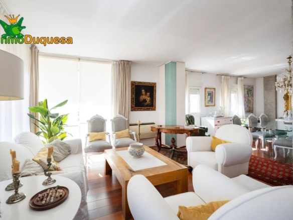 Imagen 1 de Piso junto Plaza San Lazaro con mas de 370 m²
