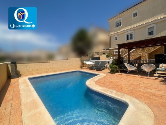 Imagen 1 de Casa-Chalet en Venta en Monforte Del Cid Alicante Ref: 12487