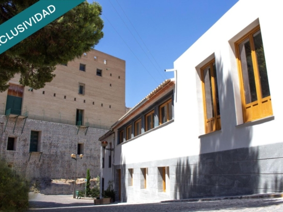 Imagen 4 de Exclusivo edificio reformado en el corazón de Sagunto.