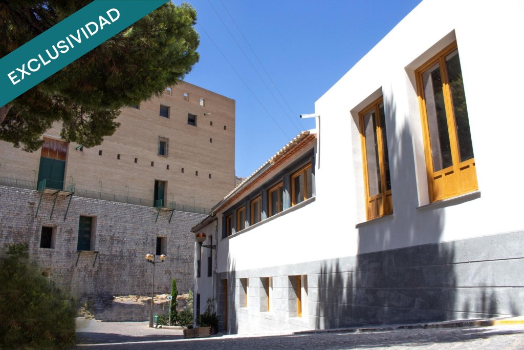 Imagen 4 de Exclusivo edificio reformado en el corazón de Sagunto.