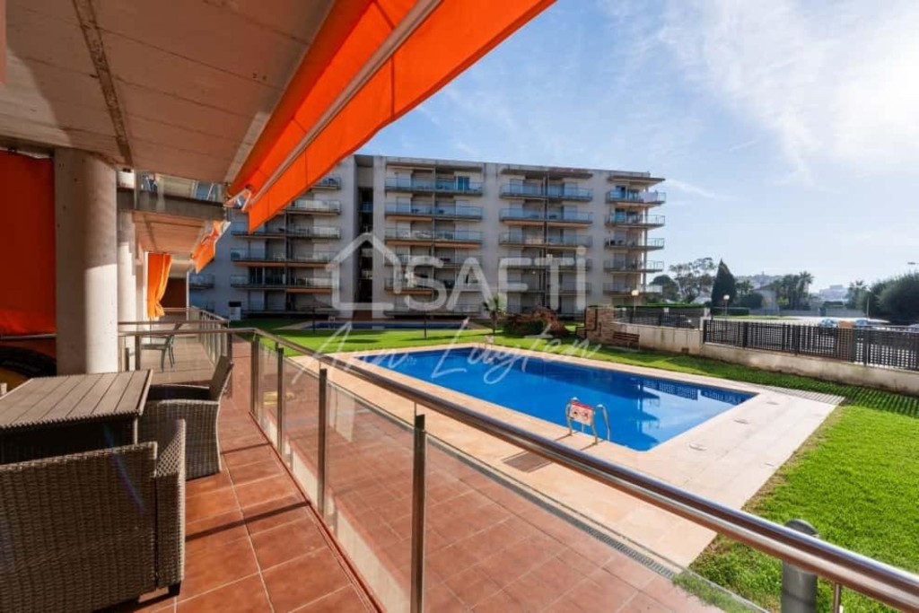 Imagen 1 de Piso con vistas piscina