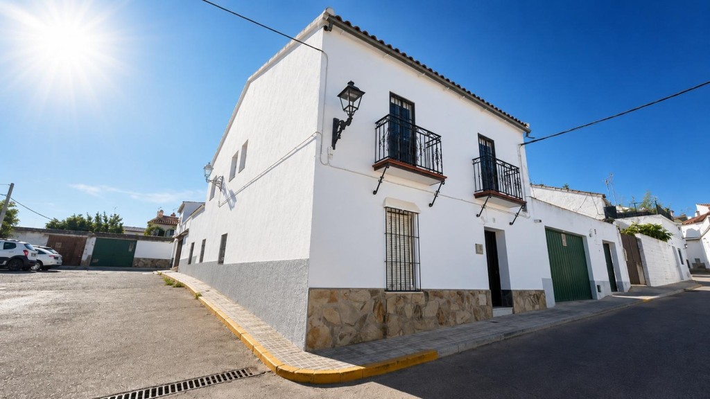 Imagen 1 de Gran casa en El Pedroso!!