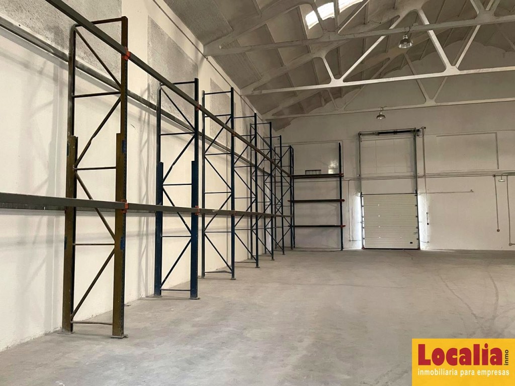 Imagen 3 de Nave industrial de 500 m2 en alquiler en Hoznayo