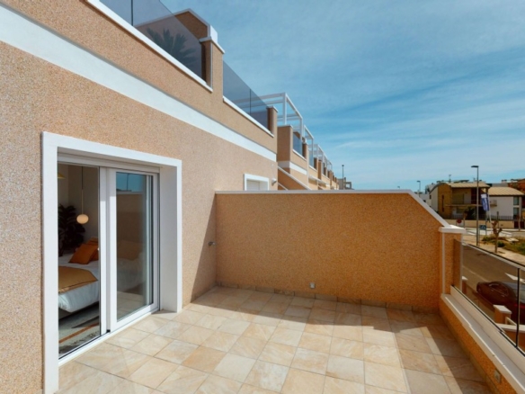 Imagen 1 de Adosada en Venta en Pilar De La Horadada Alicante