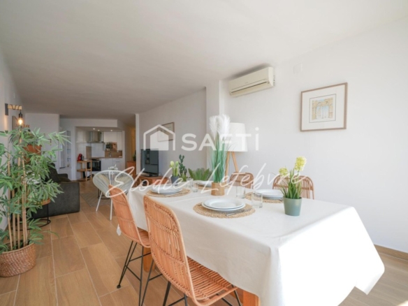 Imagen 3 de Magnífico dúplex reformado de 95 m² con vistas al canal y al mar