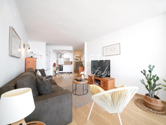 Imagen 4 de Magnífico dúplex reformado de 95 m² con vistas al canal y al mar