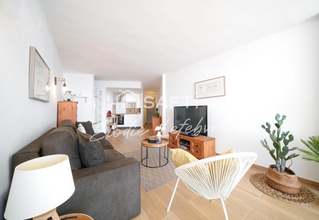Imagen 4 de Magnífico dúplex reformado de 95 m² con vistas al canal y al mar