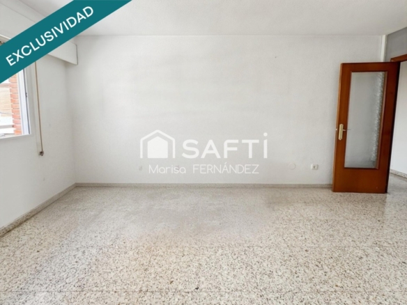 Imagen 3 de Amplia vivienda de tres dormitorios en una de las zonas más cómodas y consolidadas de Alicante