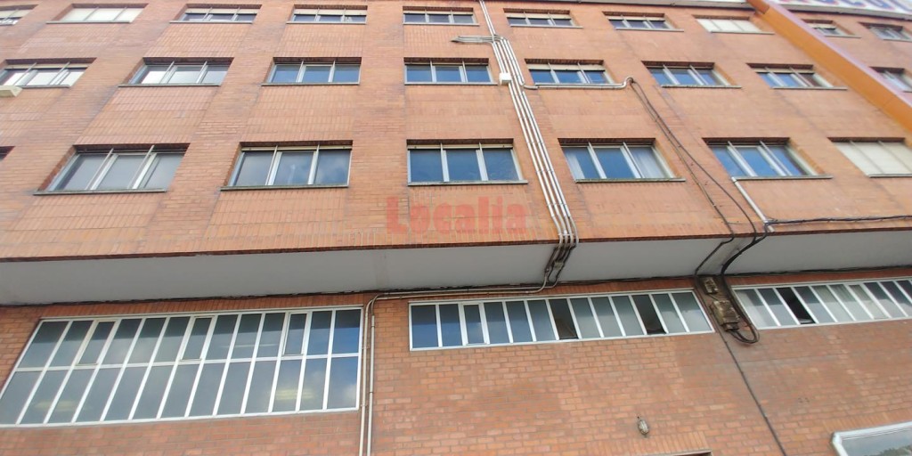 Imagen 2 de Edificio comercial y de oficinas en venta