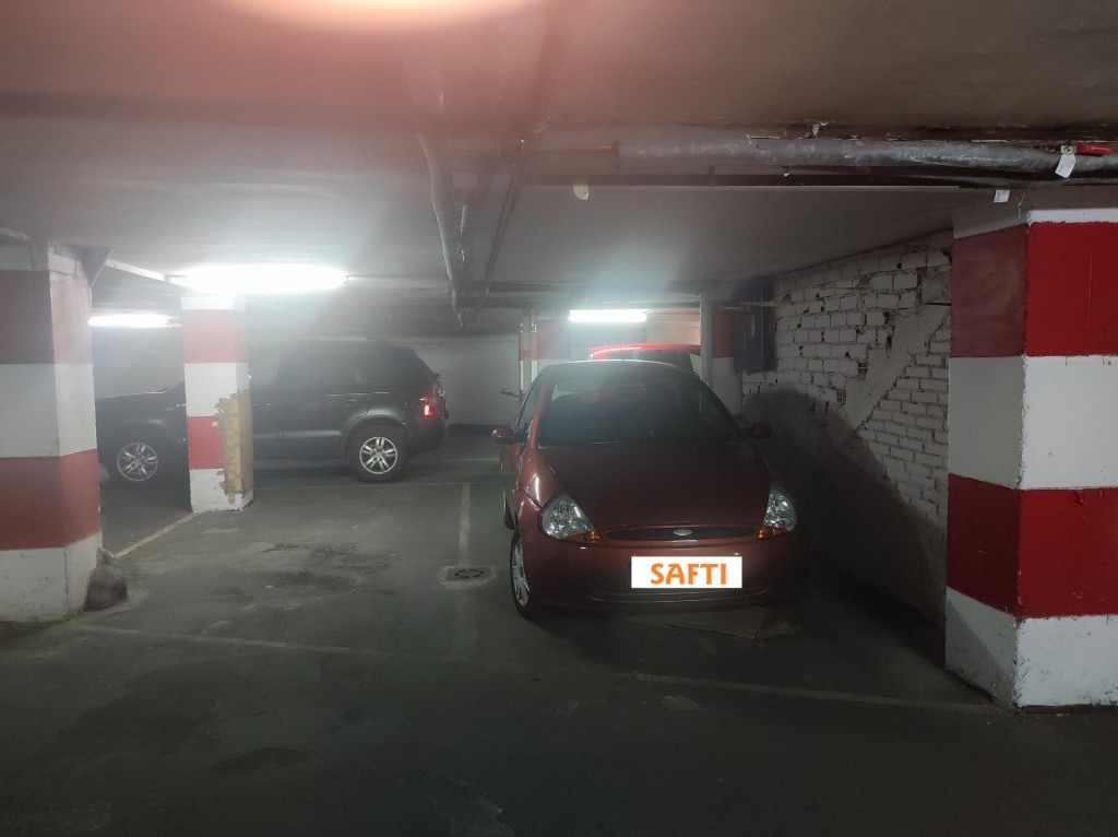 Imagen 2 de Plaza de garaje para coche pequeño o moto