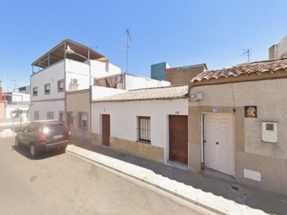 Imagen 1 de Adosada en Venta en Badajoz Badajoz