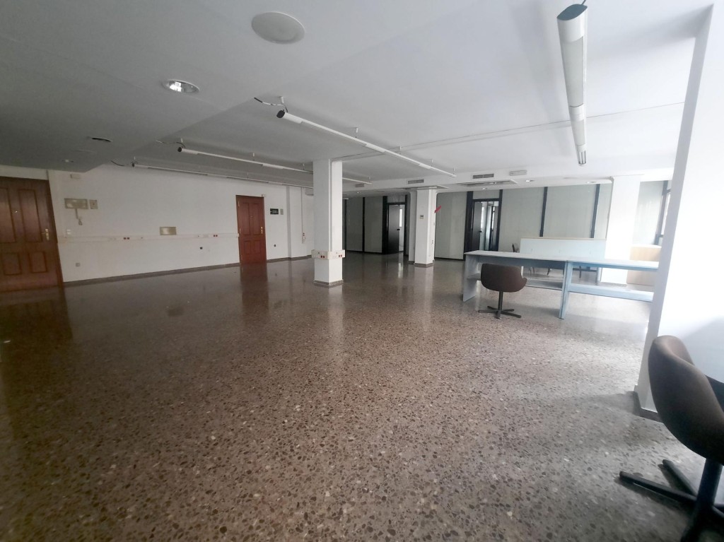 Imagen 2 de GRAN INMUEBLE EN PRIMERA PLANTA EN CENTRO DE SAGUNTO