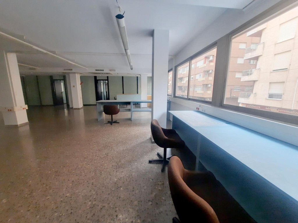 Imagen 3 de GRAN INMUEBLE EN PRIMERA PLANTA EN CENTRO DE SAGUNTO