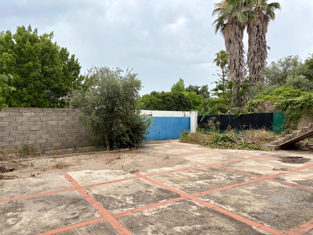Imagen 3 de Finca con casa para terminar y nave en Jesús