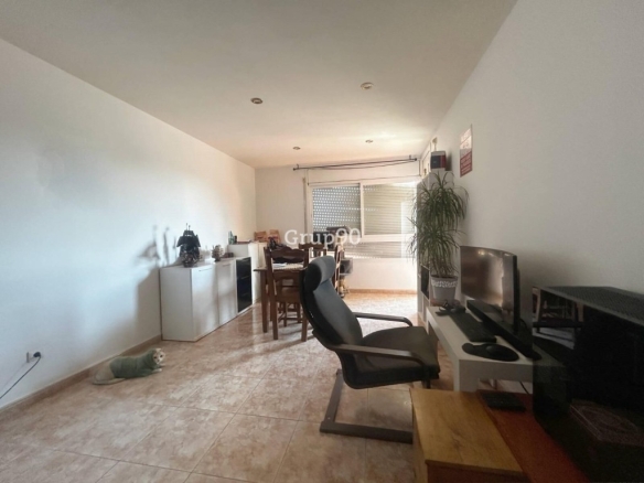Imagen 2 de ? Piso en venta en La Bordeta para inversores o para invertir hoy y disfrutar mañana