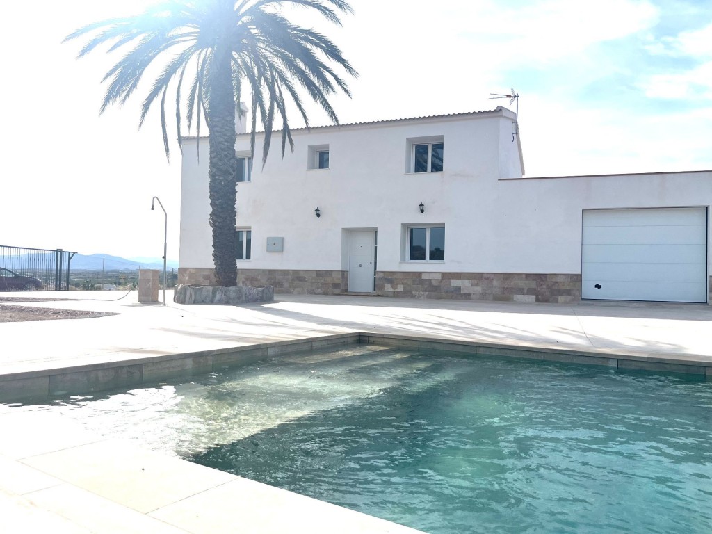 Imagen 4 de Casa-Chalet en Alquiler en Albox Almería