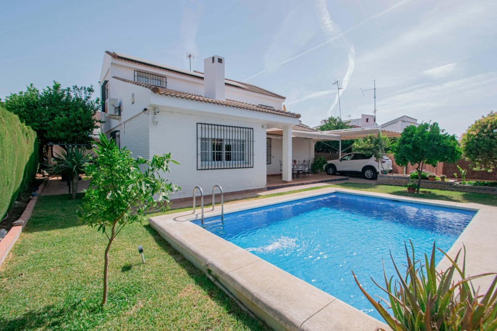 Imagen 3 de Espectacular chalet independiente en Gines!!!