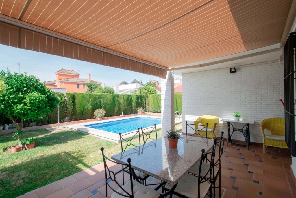 Imagen 4 de Espectacular chalet independiente en Gines!!!