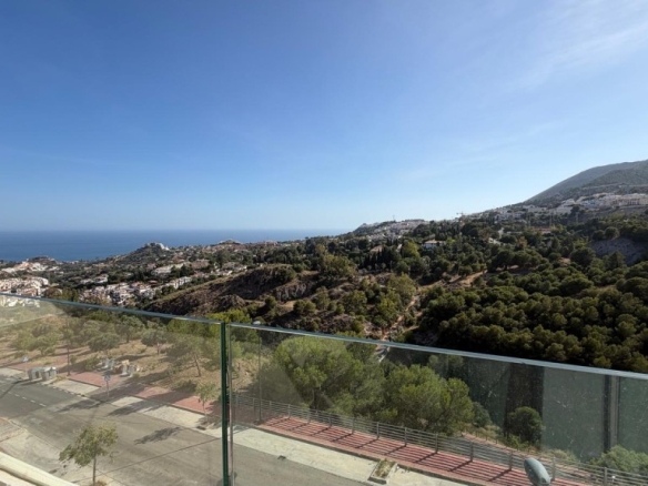 en BENALMÁDENA. A estrenar y con ENTREGA INMEDIATA!