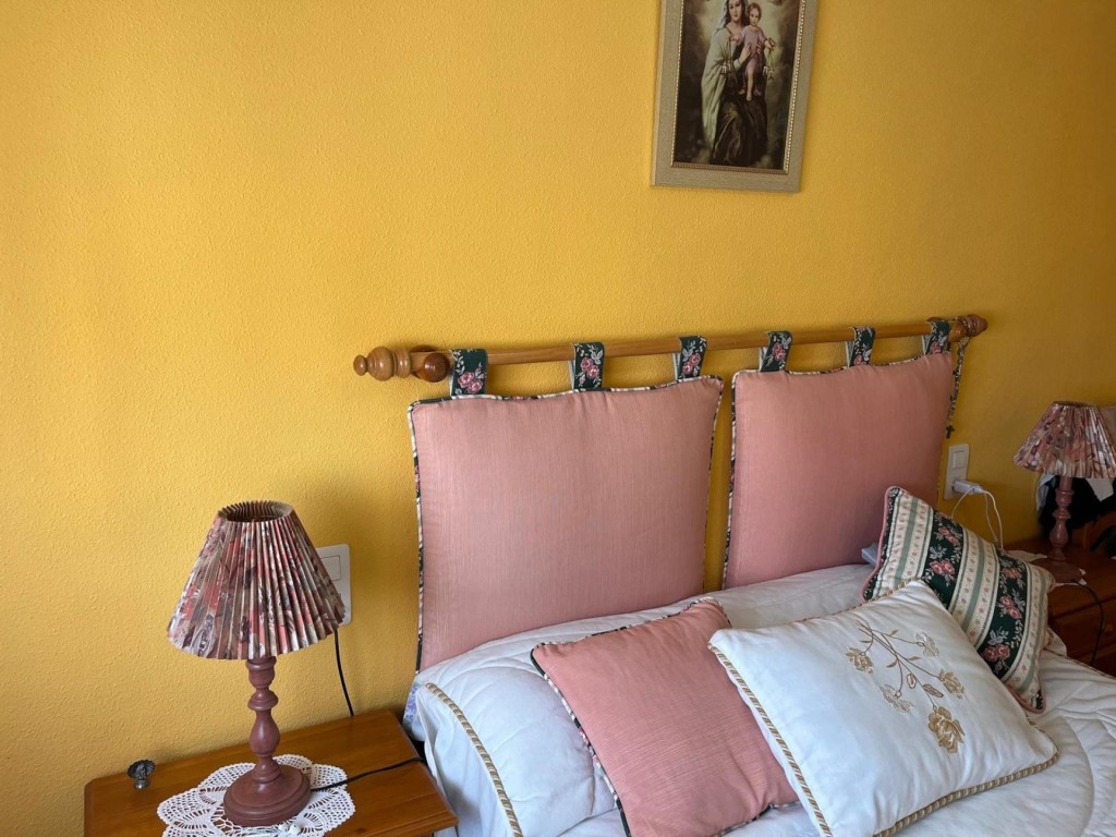 Imagen 3 de DESPIERTA CADA DÍA CON VISTAS AL MAR – APARTAMENTO CON PISCINA Y GARAJE A 200 METROS DE LA PLAYA