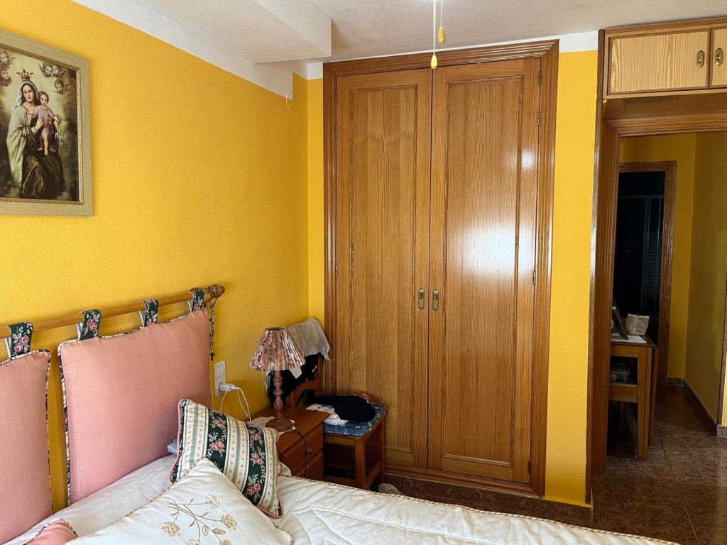 Imagen 4 de DESPIERTA CADA DÍA CON VISTAS AL MAR – APARTAMENTO CON PISCINA Y GARAJE A 200 METROS DE LA PLAYA