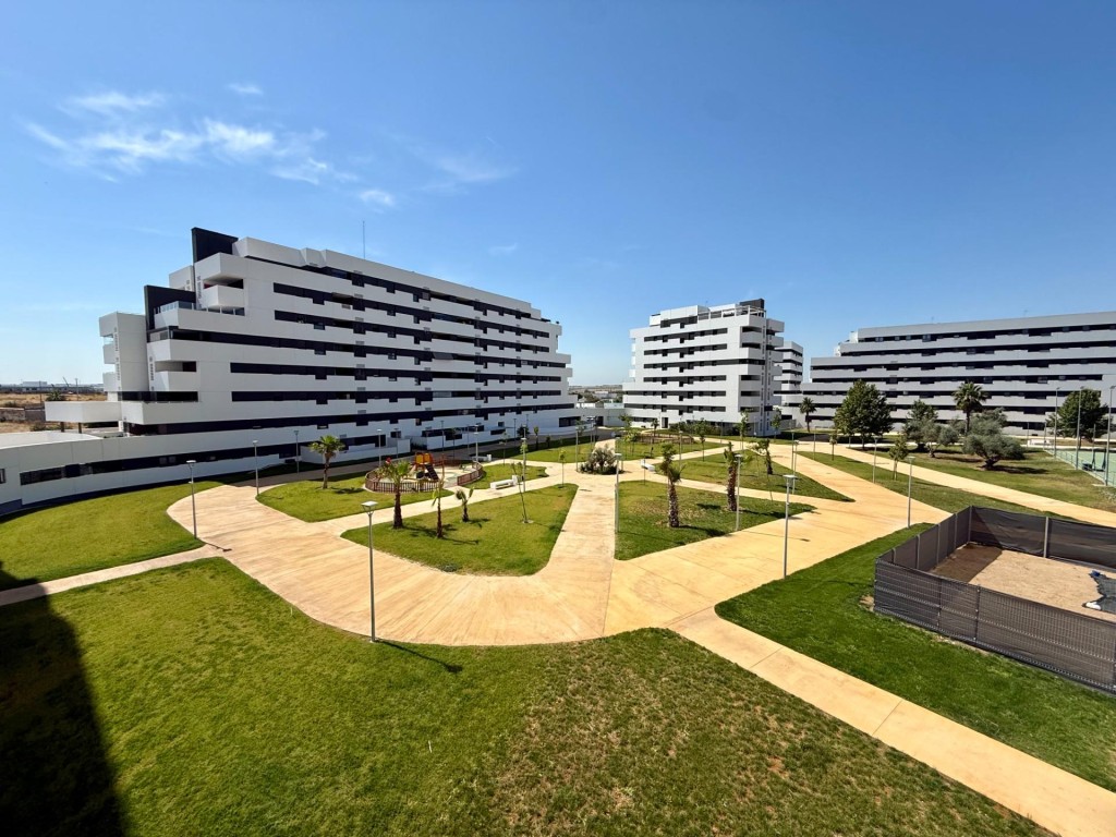 Imagen 1 de Espectacular vivienda en Residencial Hacienda El Rosario!!!!