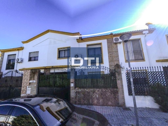 Imagen 1 de Casa en venta en c. constantino ponce de la fuente