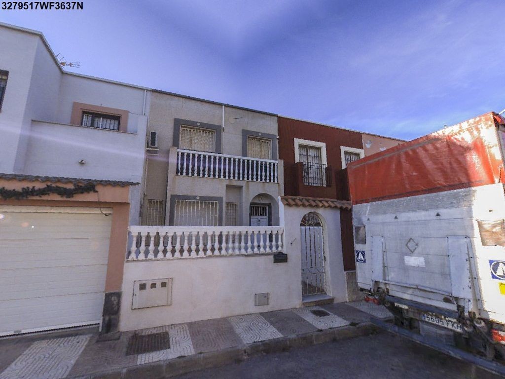 Imagen 3 de Casa-Chalet en Venta en Roquetas De Mar Almería