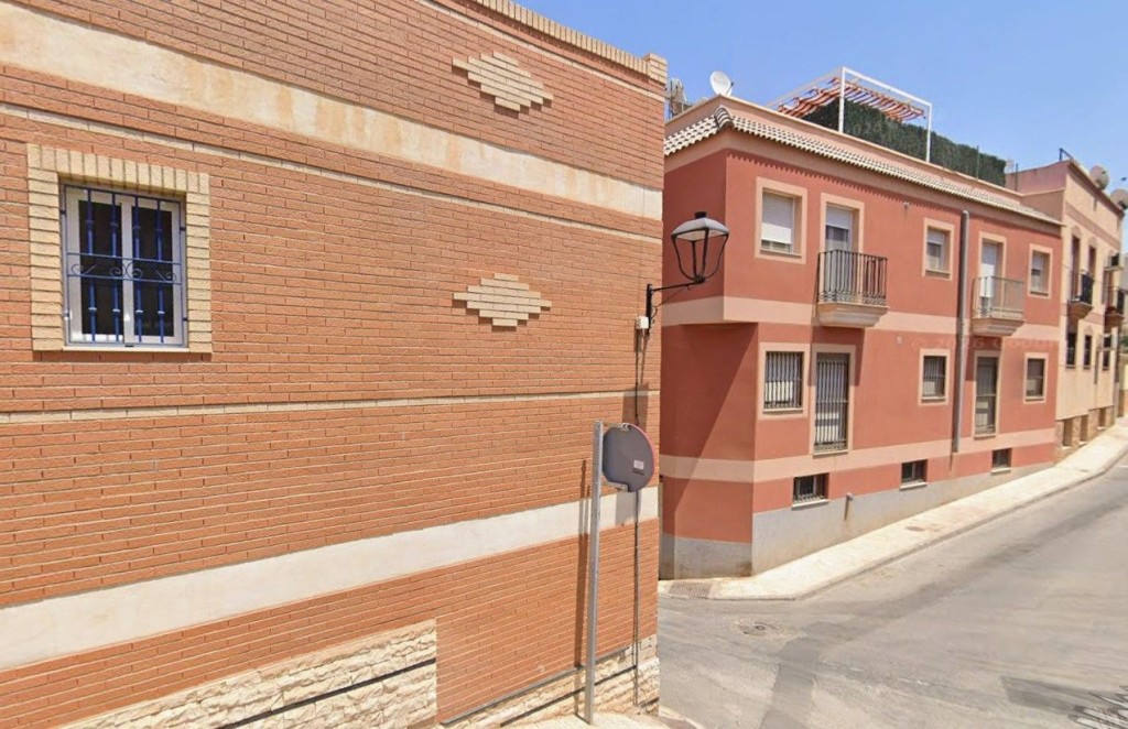 Imagen 2 de Piso en Venta en Viator Almería