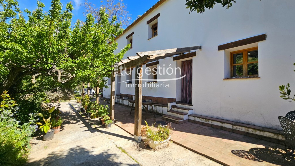 Imagen 1 de Casa de campo-Masía en Venta en Arriate Málaga