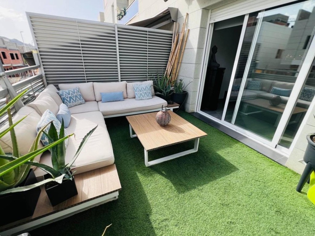 Imagen 2 de EXCLUSIVO CHALET ADOSADO DE DISEÑO CON SOLÁRIUM PRIVADO Y CALIDADES PREMIUM EN ASPE