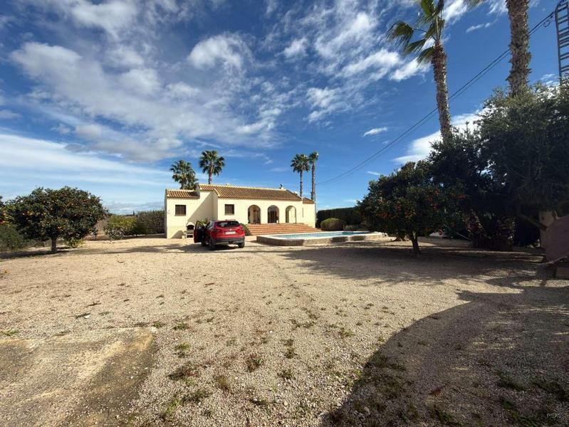 Imagen 1 de Venta de villa en Catral