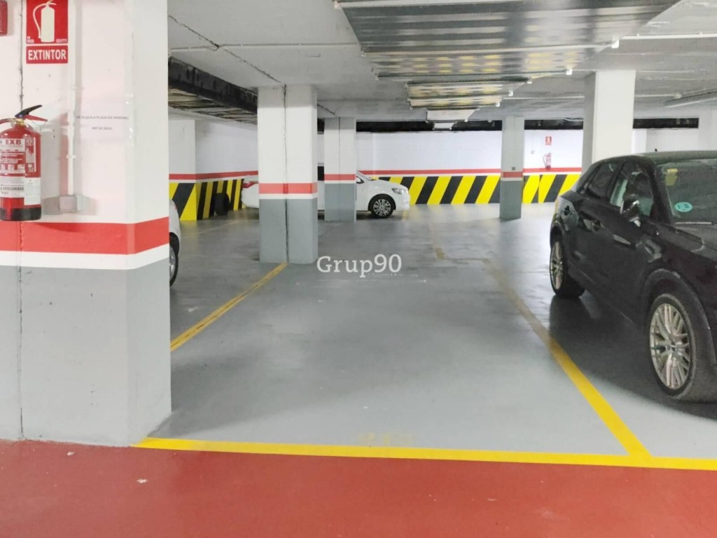 Imagen 1 de Plaza de aparcamiento para coche en Cappont